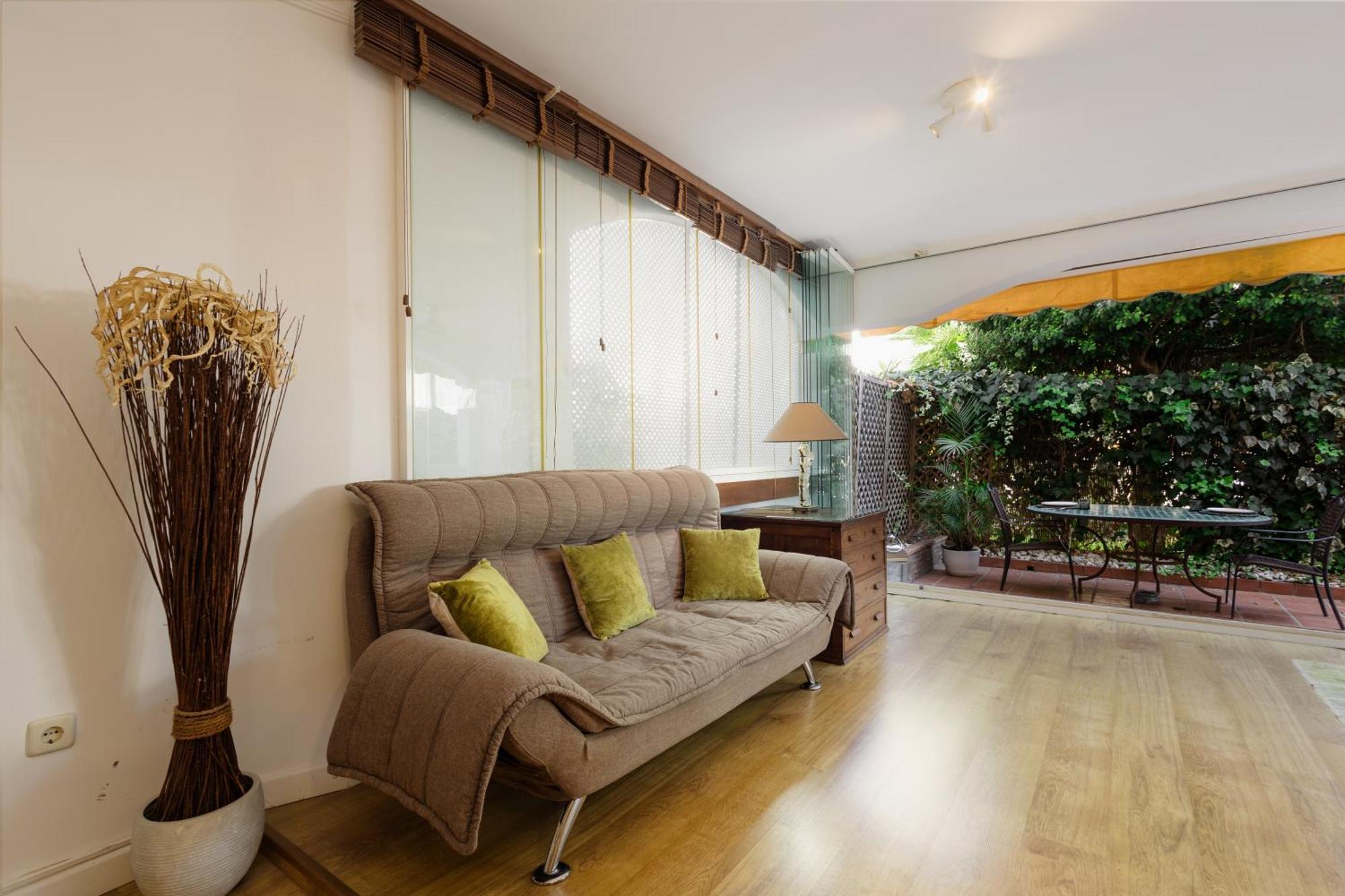 Ground Floor Holiday Apartment With Terrace And Pool In Puerto Banus, Marbella Exterior photo